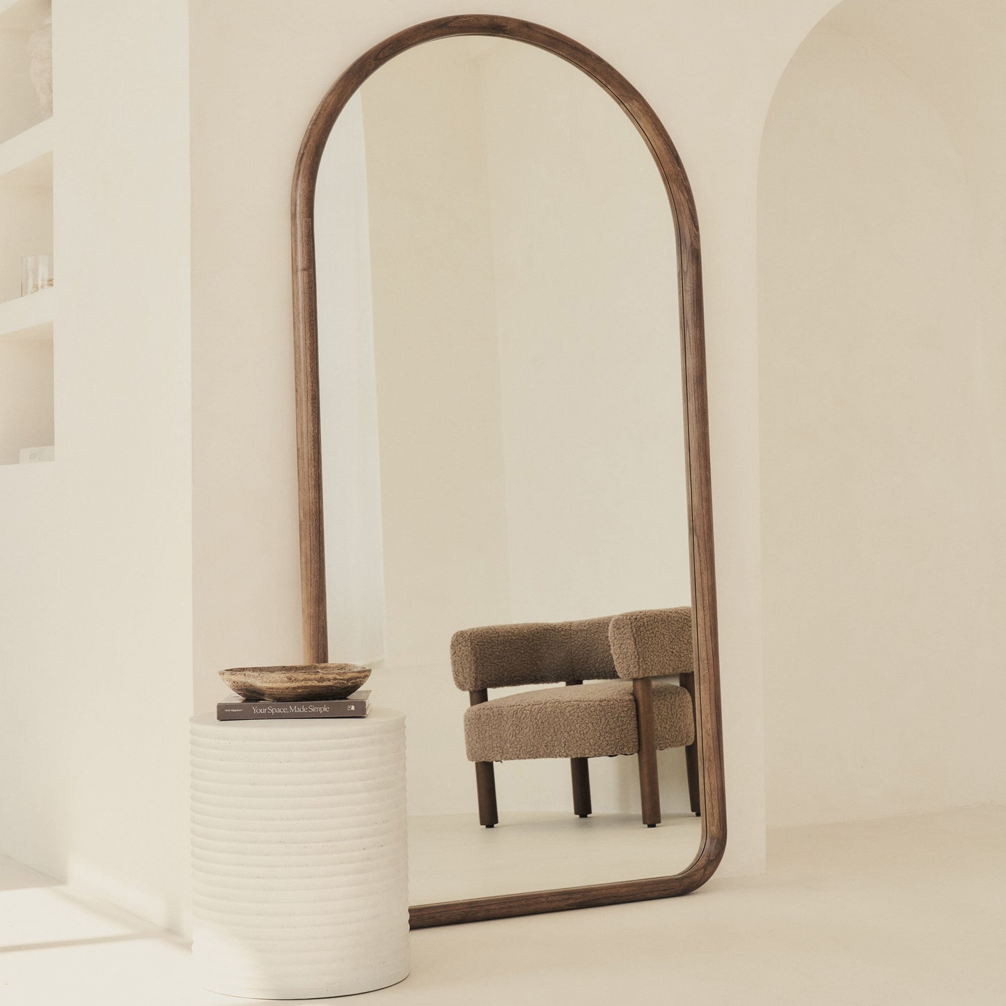 Haus Amora – Großes Ganzkörperspiegel mit geschwungener Holzrahmung (180 cm x 90 cm)**