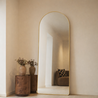 Haus Pinterest – Ganzkörperspiegel mit gebogenem Design und goldenem Metallständer (170 cm x 70 cm | 9 kg)