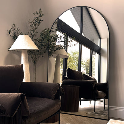 Haus Liberty - Vollkörper-Spiegel aus schwarzem Metall mit gewölbtem Design 180cm x 110cm