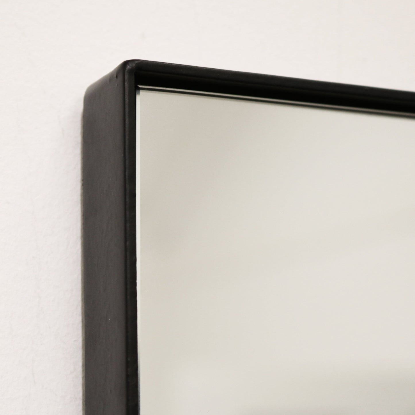 Haus Theo - Großes Rechteckiges Wandspiegel aus Metall Schwarz 179cm x 80cm