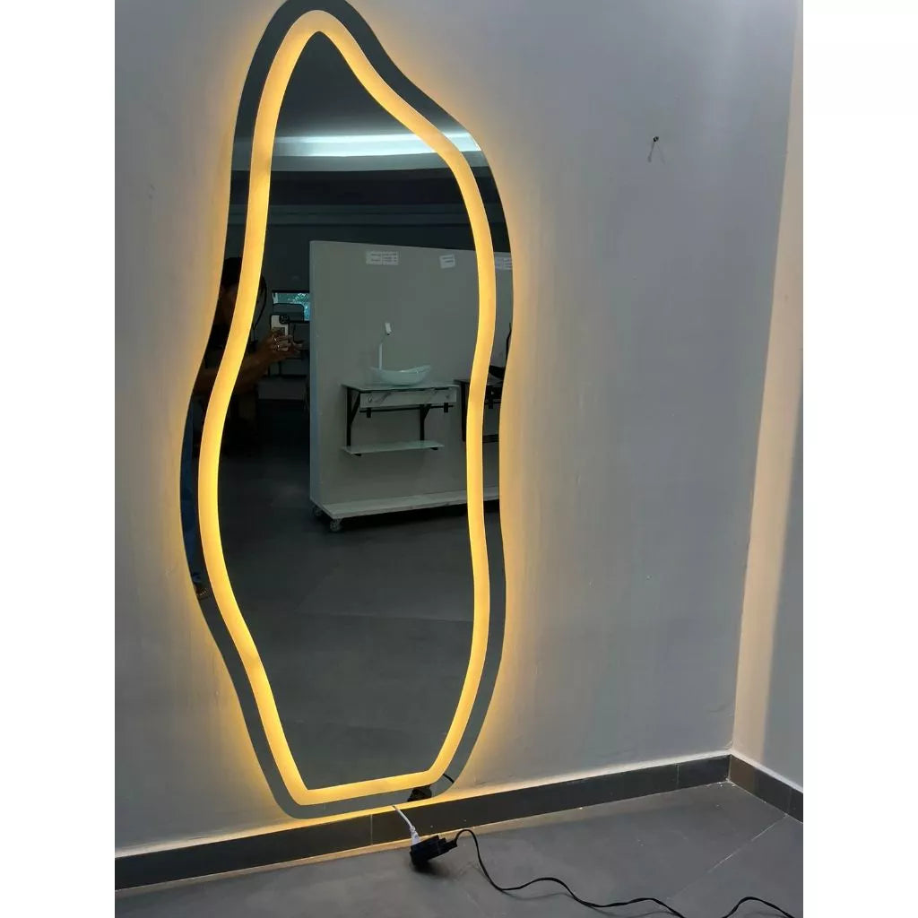 Haus Theo - Organischer Spiegel Flame E06 150x60cm 170x70cm Mit Warmweißem Matt-LED 3000k